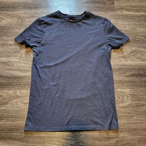 Goodfellow Co. Crewneck Short Sleeved Tee Shirt, Standard Fit Men's Small